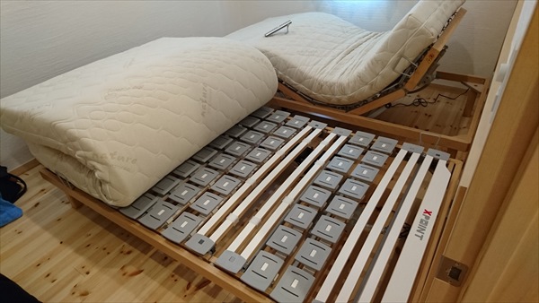 快眠ベッドのXポイントの電動式リクライニングベッドとラテックスマットレス③ 快眠ベッドのXポイントの電動式リクライニングベッドとラテックスマットレス③